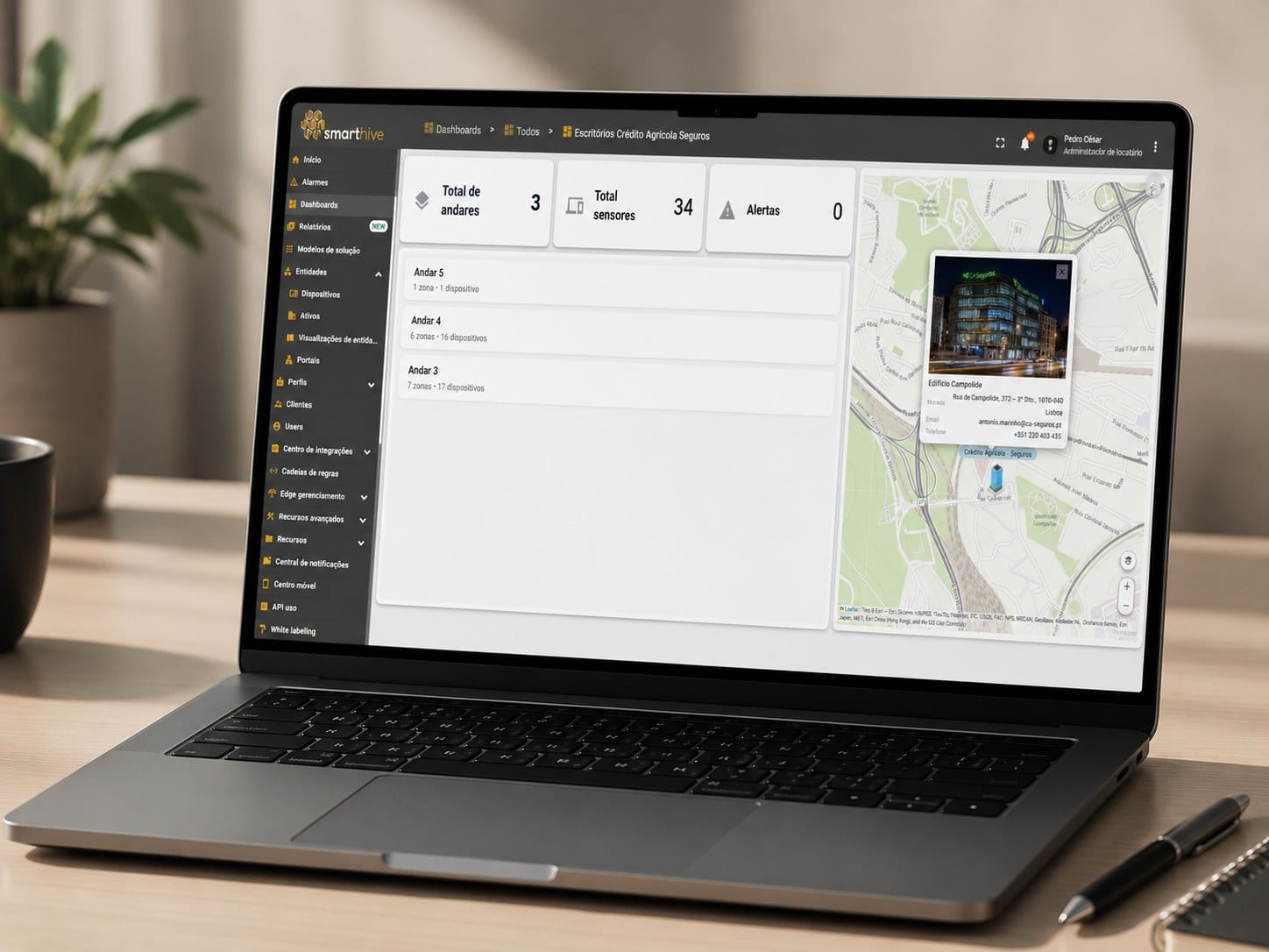 Dashboard Smarthive da implementação nos escritórios da Crédito Agrícola Seguros, com andares, sensores e mapa do edifício.
